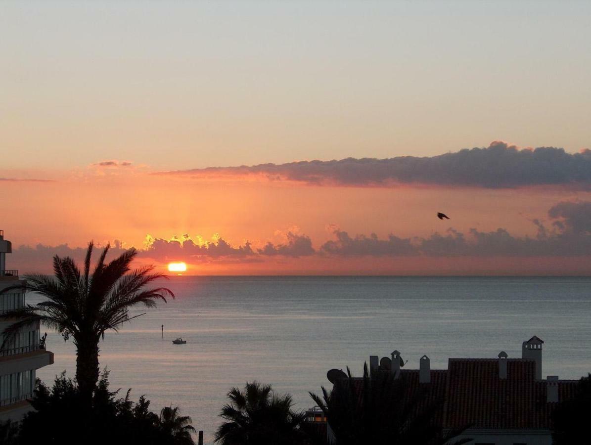 Precioso Apartamento Frente Al Mar Benalmádena Eksteriør billede