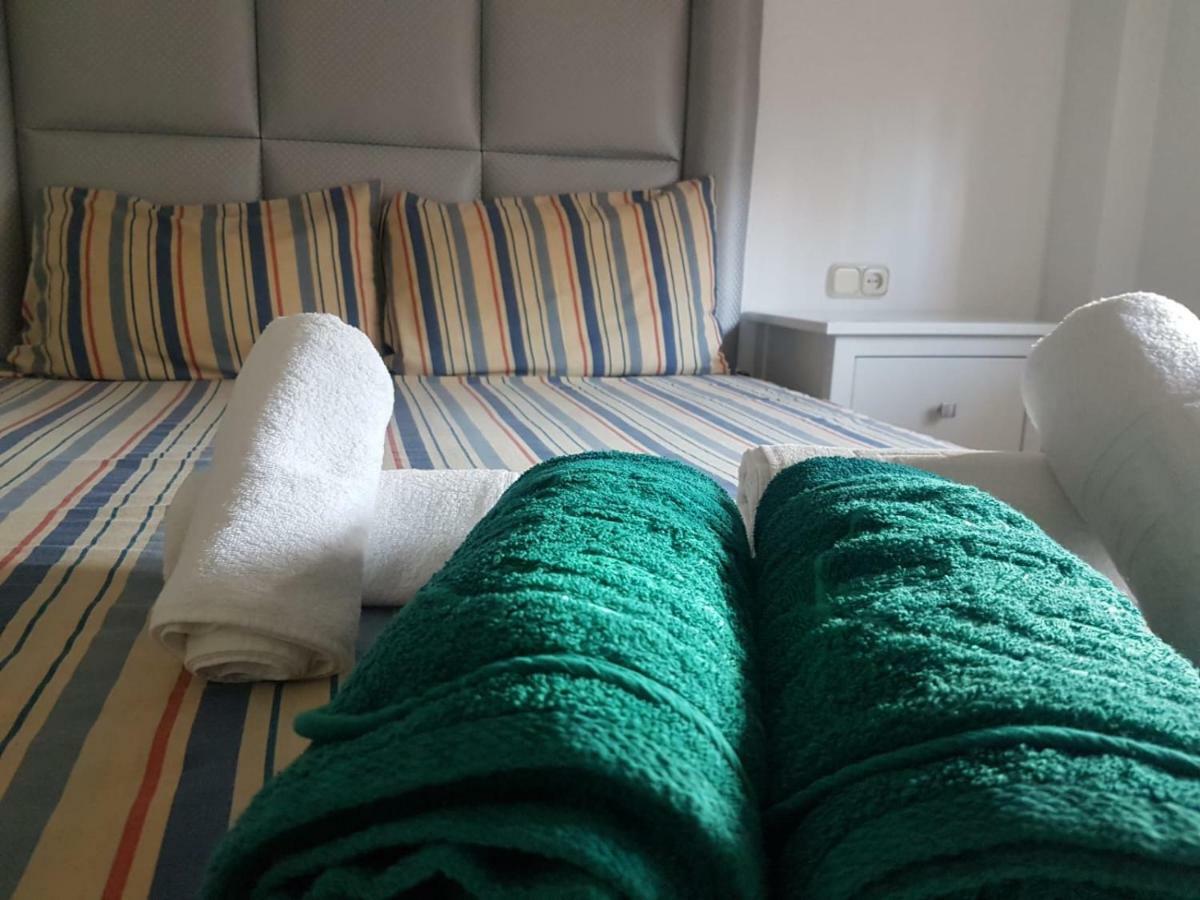 Precioso Apartamento Frente Al Mar Benalmádena Eksteriør billede
